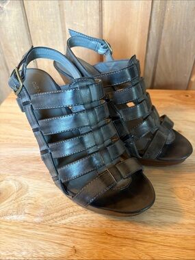Old Navy Wedge Sandals